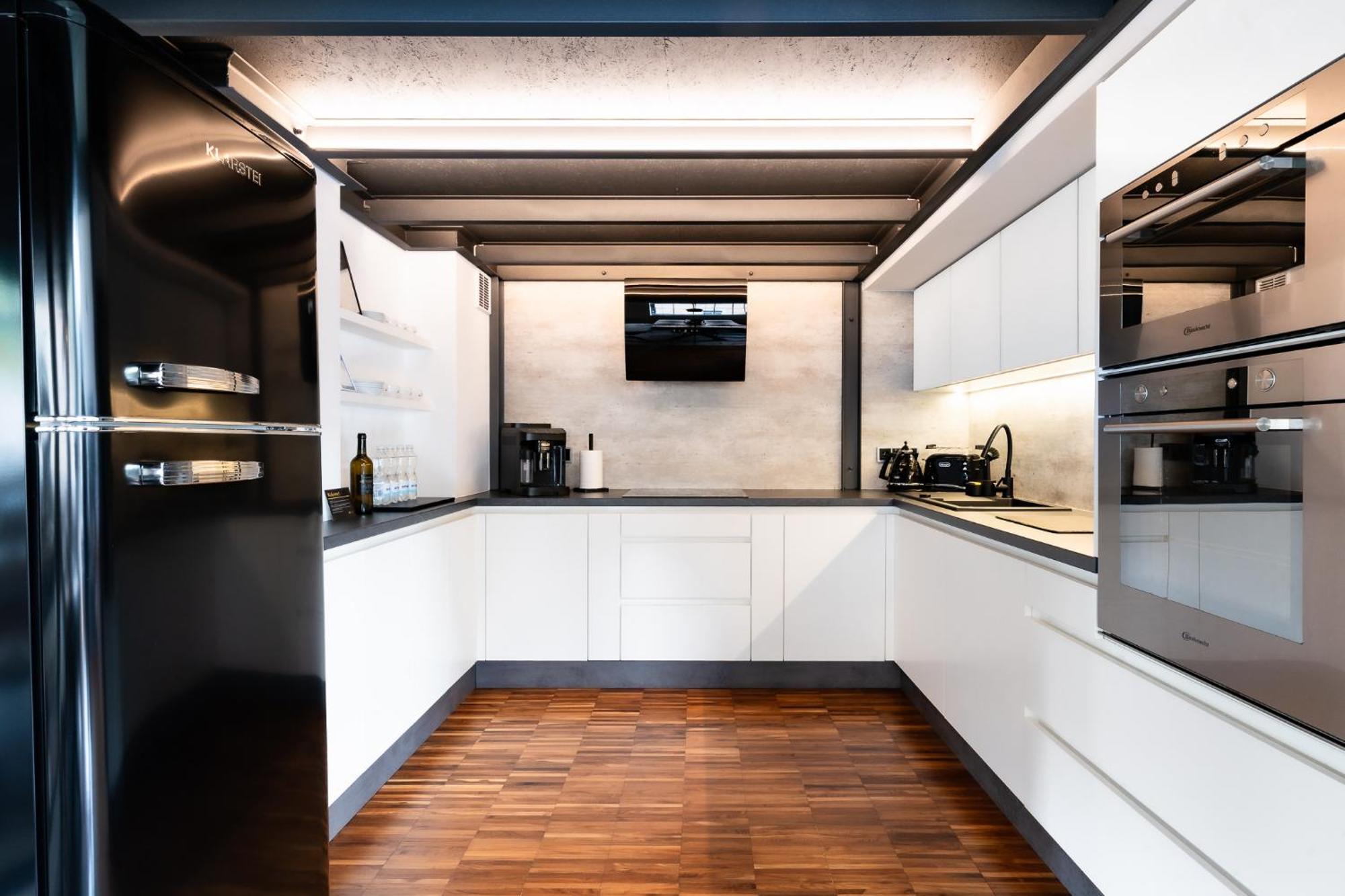 Апартаменты The Factory Loft Прага Экстерьер фото