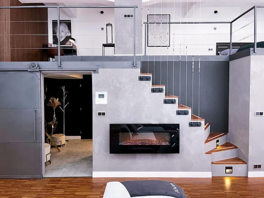 Апартаменты The Factory Loft Прага Экстерьер фото
